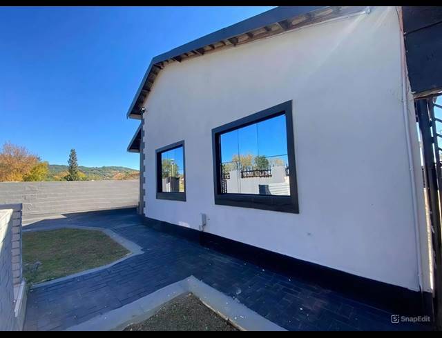 3 BEDROOM HOUSE FOR SALE IN FERNWOOD